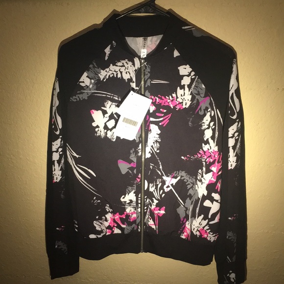 Fabletics Jackets & Blazers - 💋 Fabletics Bomber Jacket